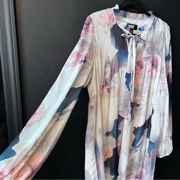 DKNY Floral Romantic Modest dress Sz:10 Color: White/pink/ / blue/ floral print - Picture 7 of 8